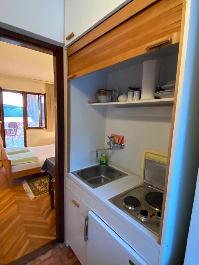 Apartments Stella-Dora Lopar Eksteriør billede