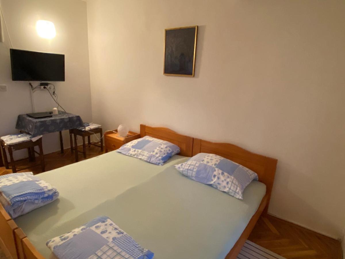 Apartments Stella-Dora Lopar Eksteriør billede