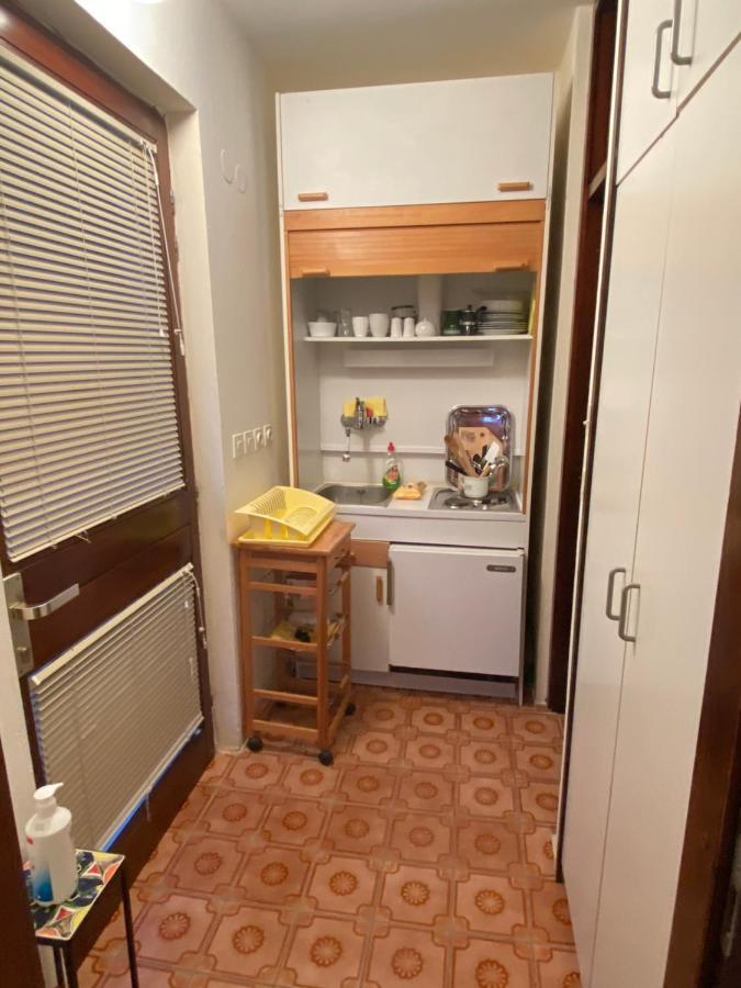 Apartments Stella-Dora Lopar Eksteriør billede