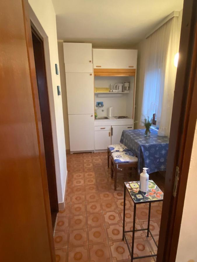 Apartments Stella-Dora Lopar Eksteriør billede